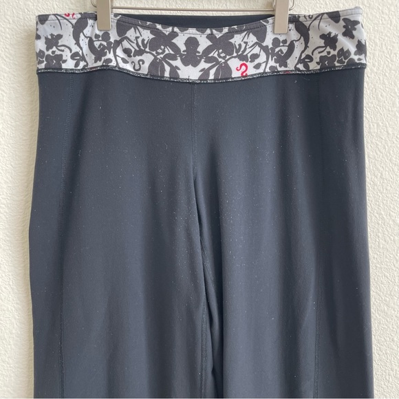 LULULEMON Black Groove Reversible Mid Rise Straight Wide Leg Yoga Pant Leggings - Picture 12 of 16